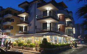 Hotel Dollari